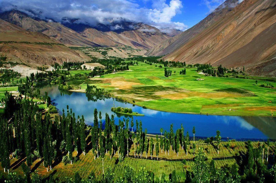 Phander Lake Turquoise Green Landscape